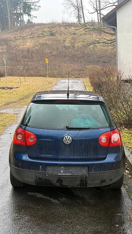 Gebraucht VW Golf V 140 PS (102 kW) 2005 Blau Kleinwagen