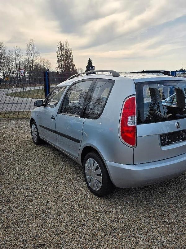 Gebraucht Skoda Roomster 70 PS (51 kW) 2009 Silber Van / Kleinbus