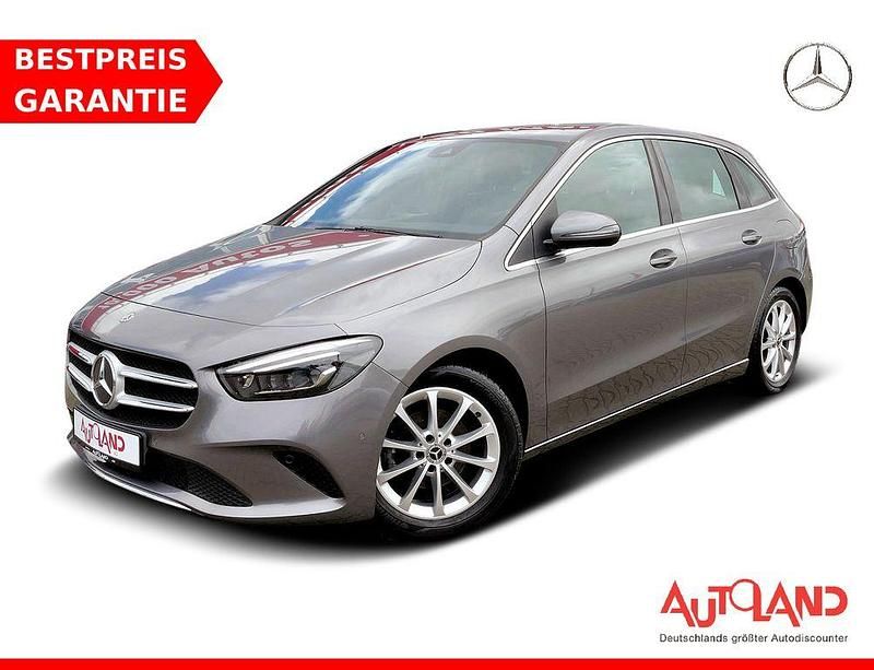 Grau Gebraucht 2019 Mercedes B180 Progressive Van / Kleinbus | 22.950 € (Teuer) - Bild 1/4