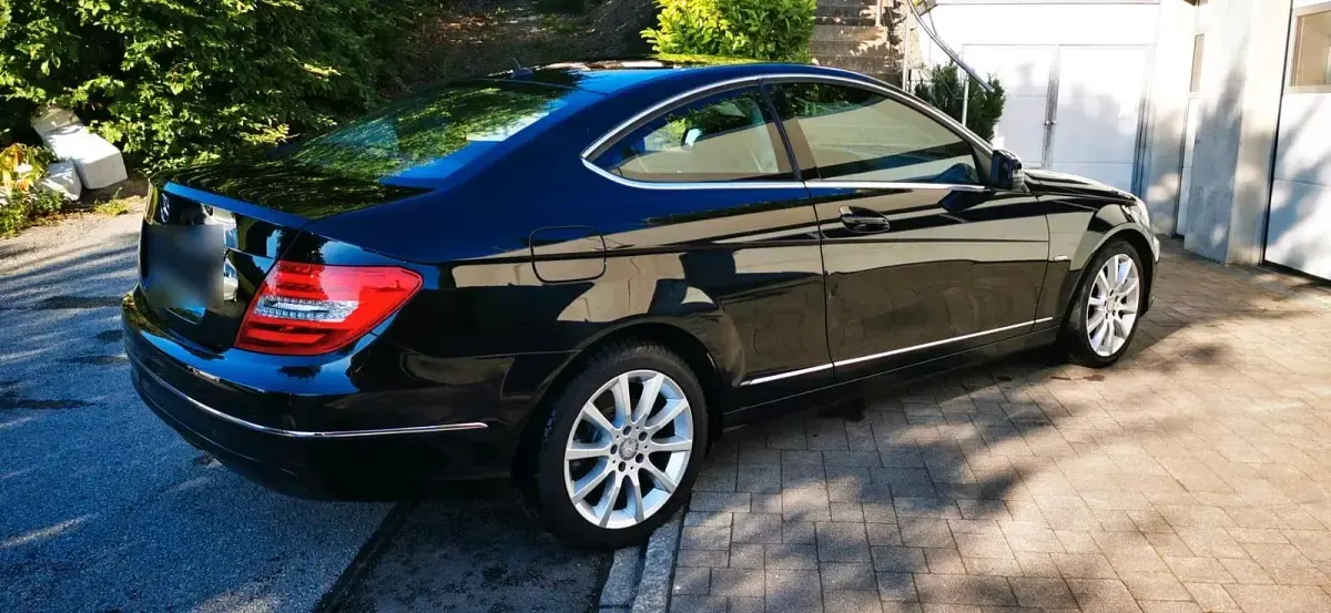 Gebraucht Mercedes C220 170 PS (125 kW) 2012 Schwarz Coupé
