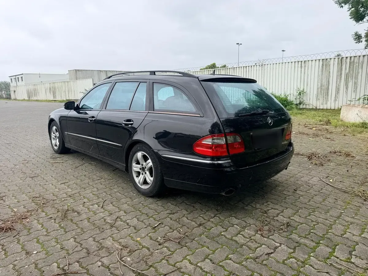 Gebraucht Mercedes E320 224 PS (164 kW) 2008 Schwarz Kombi