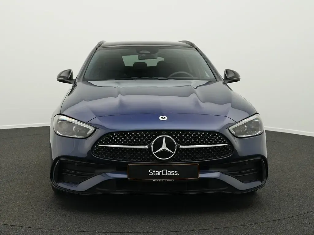 Gebraucht Mercedes C200 AMG Line Premium 163 PS (119 kW) 2025 Blau Kombi
