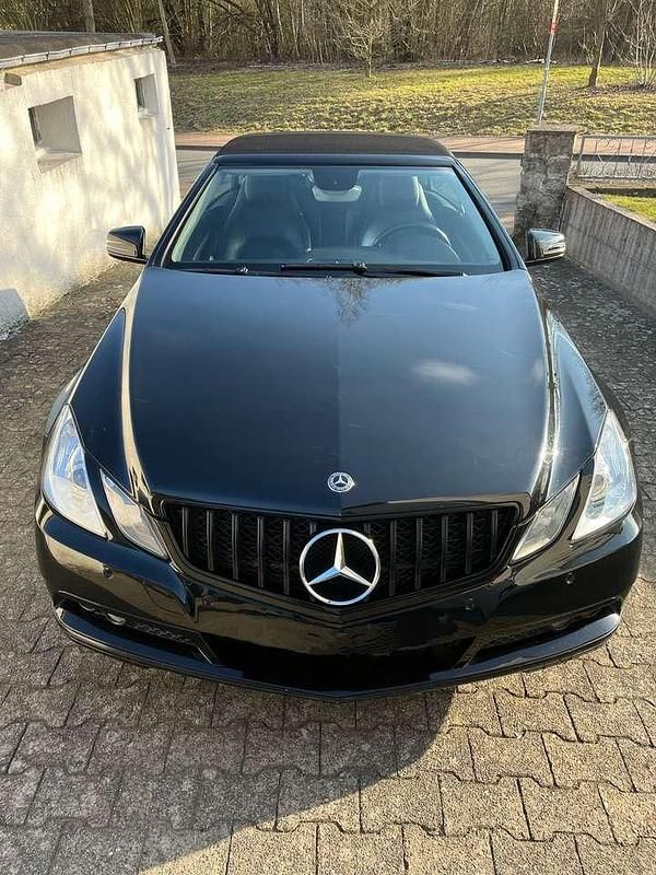 Gebraucht Mercedes E200 Elegance 184 PS (135 kW) 2010 Cabrio
