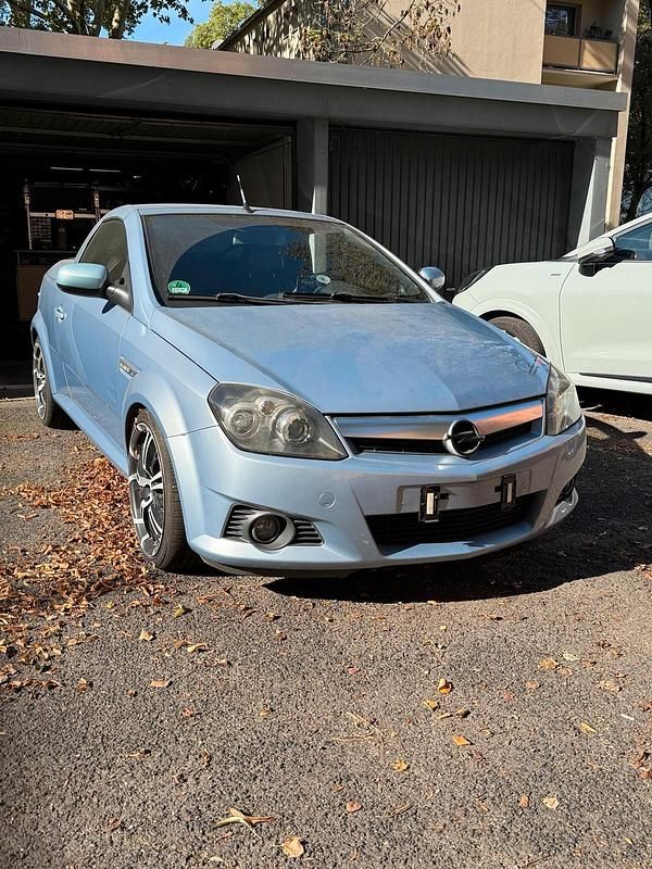 Blau Gebraucht 2006 Opel Tigra Kombi | 1.000 € (Fairer Preis) - Bild 1/4