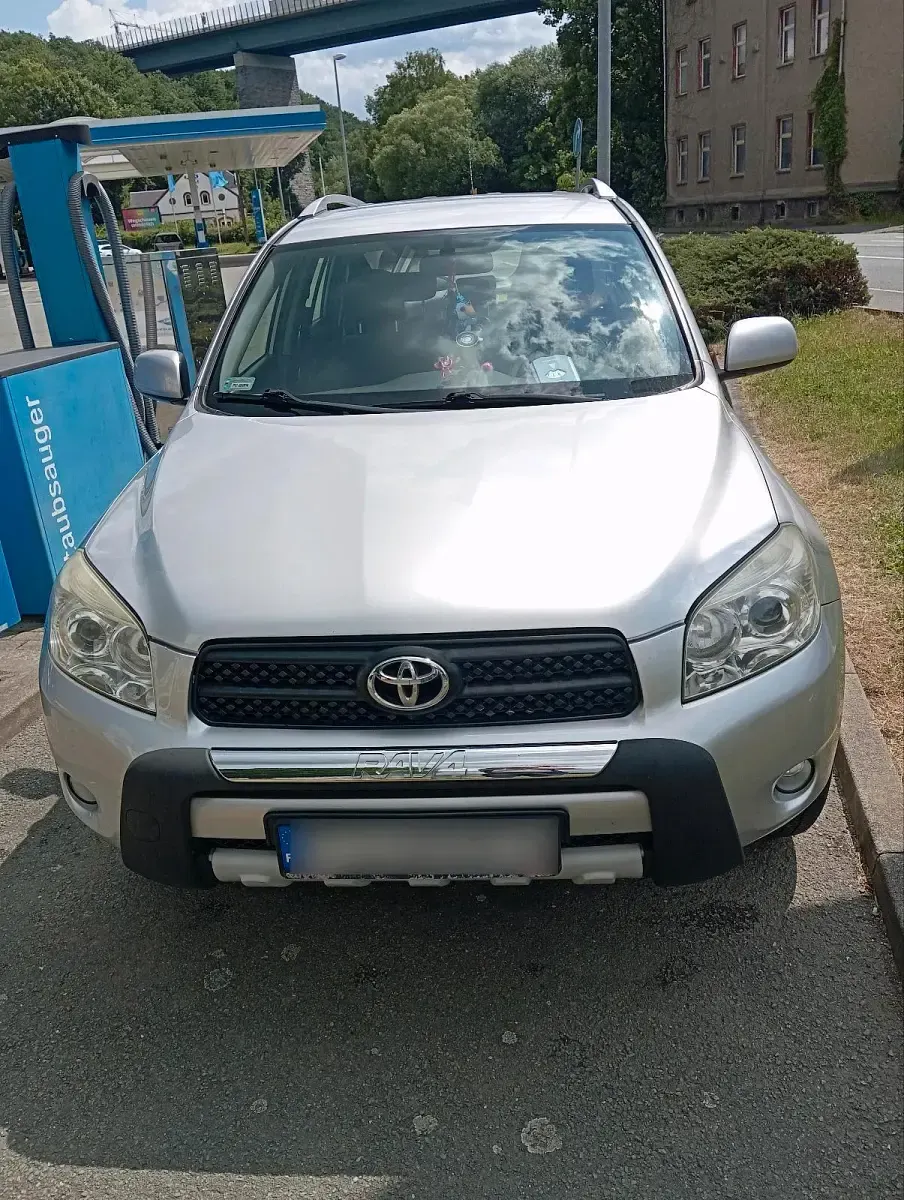 Gebraucht Toyota RAV4 100 PS (73 kW) 2007 Silber SUV