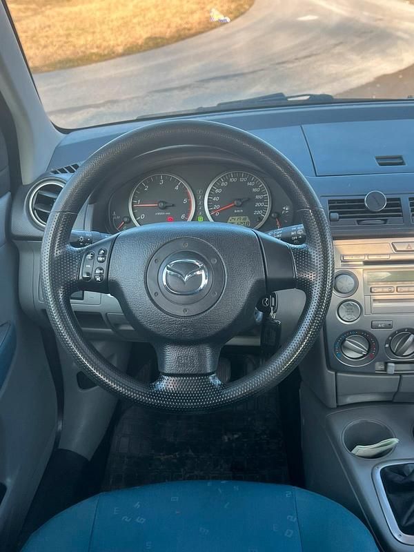 Andere farben Gebraucht 2005 Mazda 2 Kleinwagen | 1.450 € (Fairer Preis) - Bild 1/4