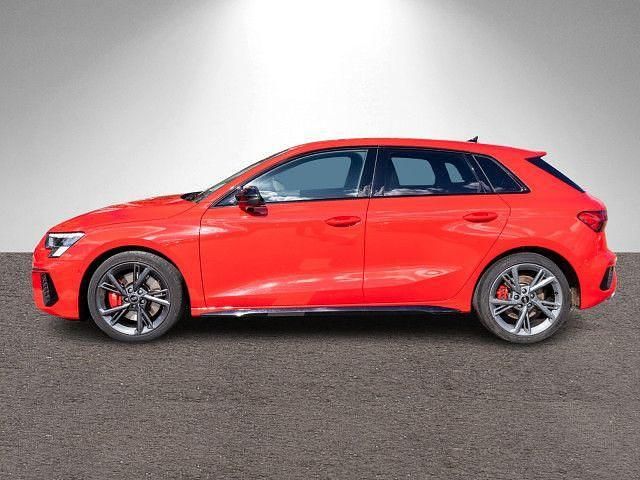 Gebraucht Audi S3 Ambiente 310 PS (228 kW) 2023 Tangorot metallic Limousine