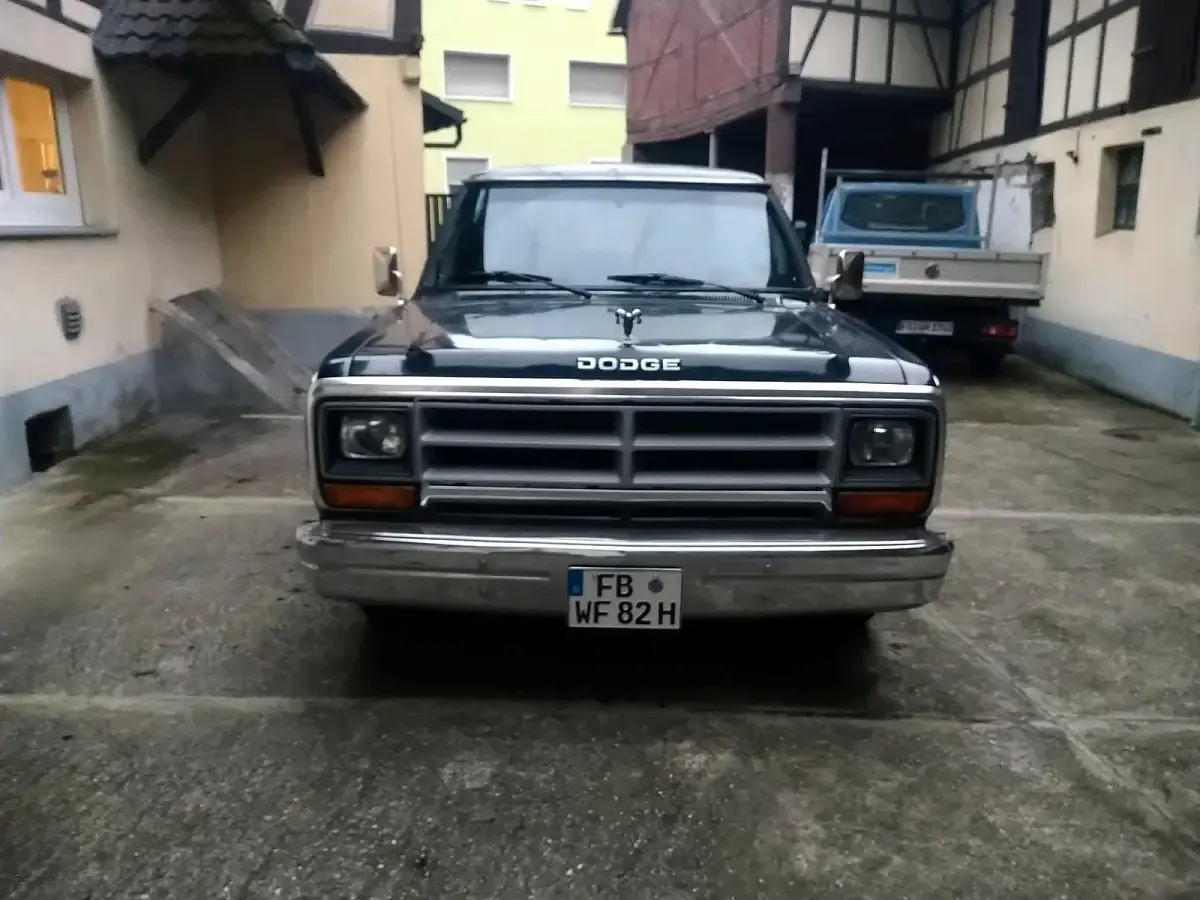 Gebraucht Dodge Ram 150 PS (110 kW) 1987 Schwarz Pickup