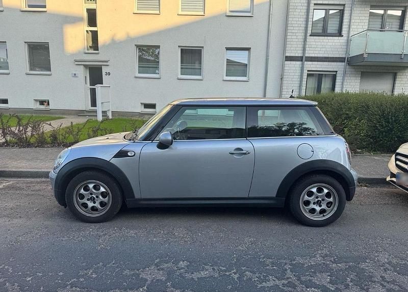 Gebraucht Mini Cooper 75 PS (55 kW) 2009 Silber Kleinwagen
