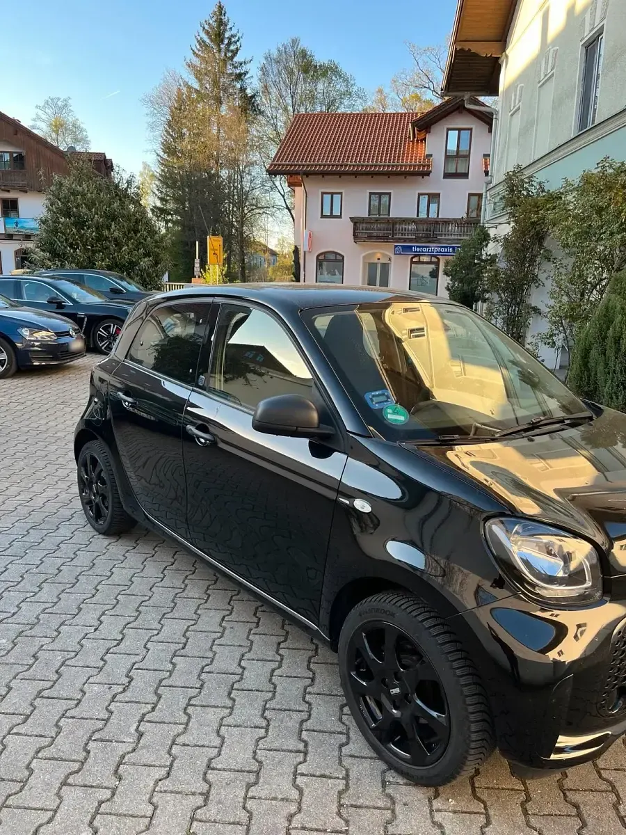 Gebraucht Smart ForFour Electric Drive 60 kW (82 PS) 2021 Schwarz Kleinwagen