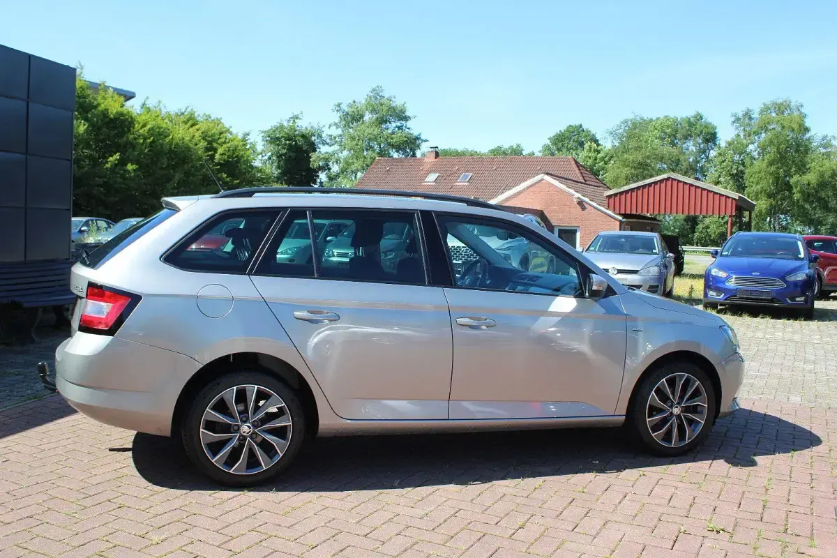 Gebraucht Skoda Fabia Drive 90 PS (66 kW) 2017 Beige Kombi