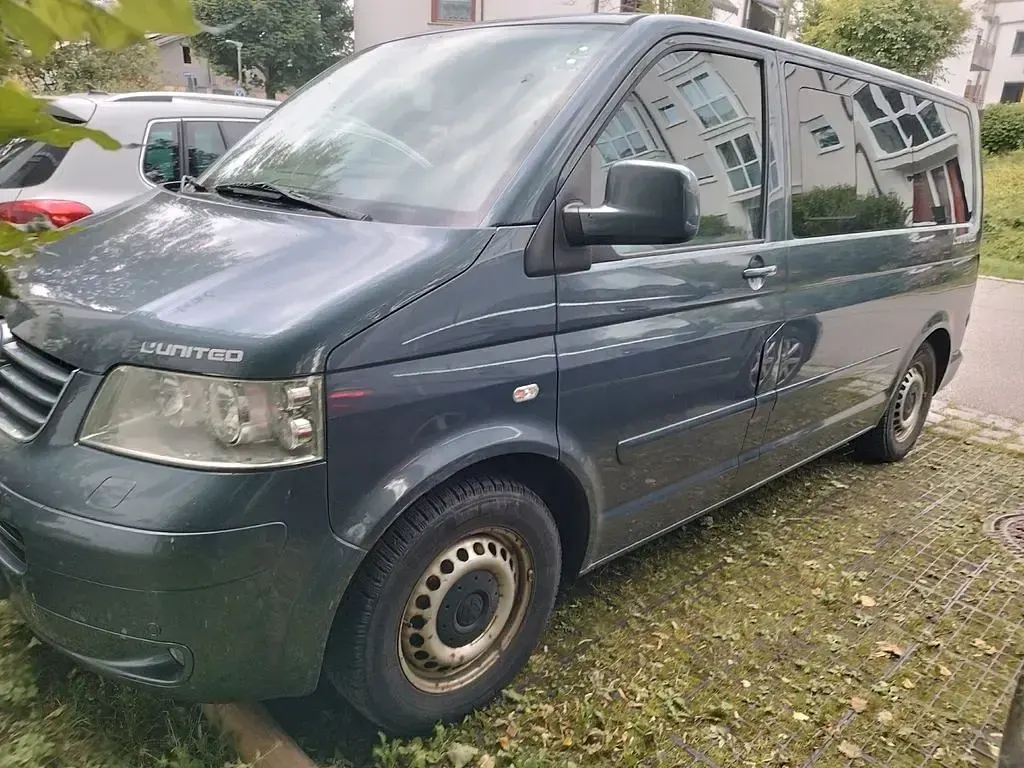 Gebraucht VW Multivan 174 PS (127 kW) 2009 Grau Van / Kleinbus