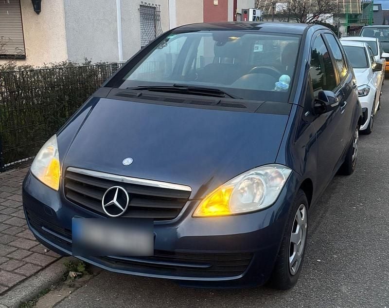 Gebraucht Mercedes A160 Avantgarde 95 PS (69 kW) 2009 Blau Kleinwagen