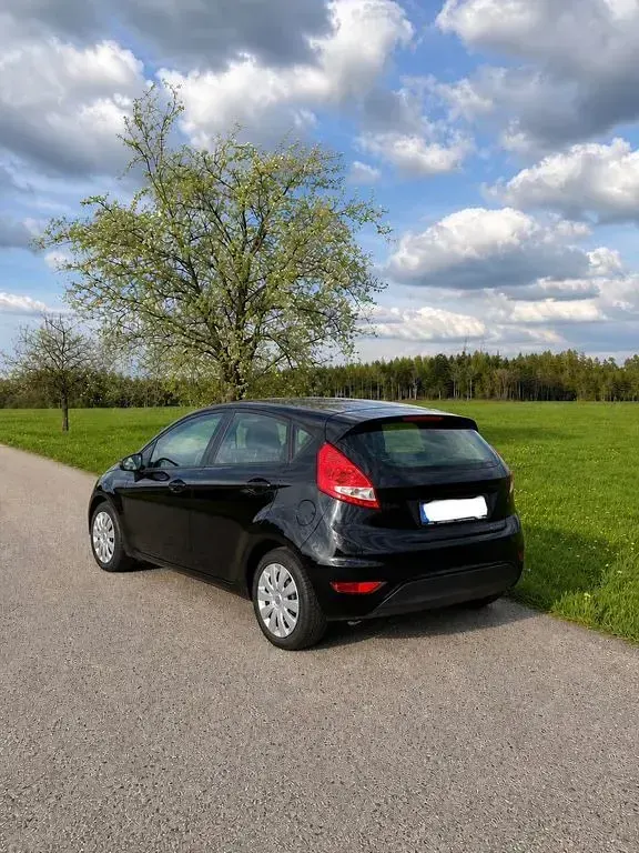 Gebraucht Ford Fiesta Trend 82 PS (60 kW) 2012 Schwarz Limousine