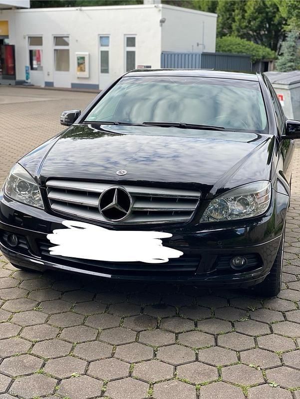 Schwarz Gebraucht 2009 Mercedes C200 Limousine | 8.200 € (Etwas zu teuer) - Bild 1/4