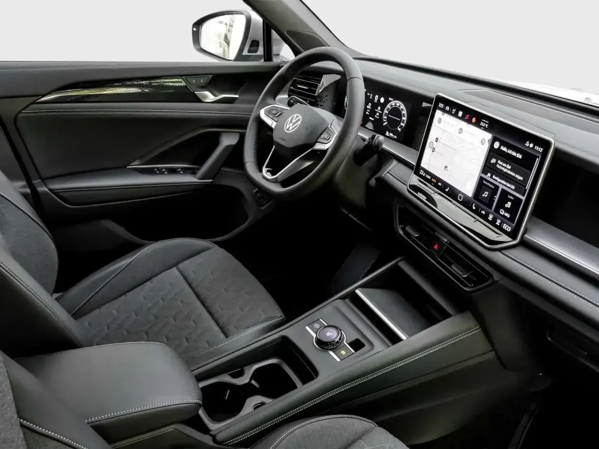 Gebraucht VW Tayron Life 204 PS (150 kW) 2026 Oyster silver metallic SUV