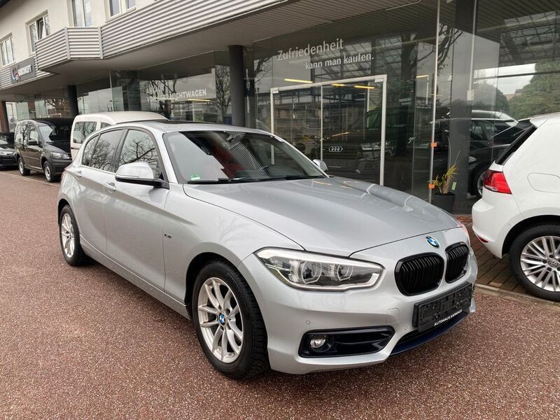 Glaciersilber metallic Gebraucht 2015 BMW 120 Sport Line Kleinwagen | 14.950 € (Fairer Preis) - Bild 1/4