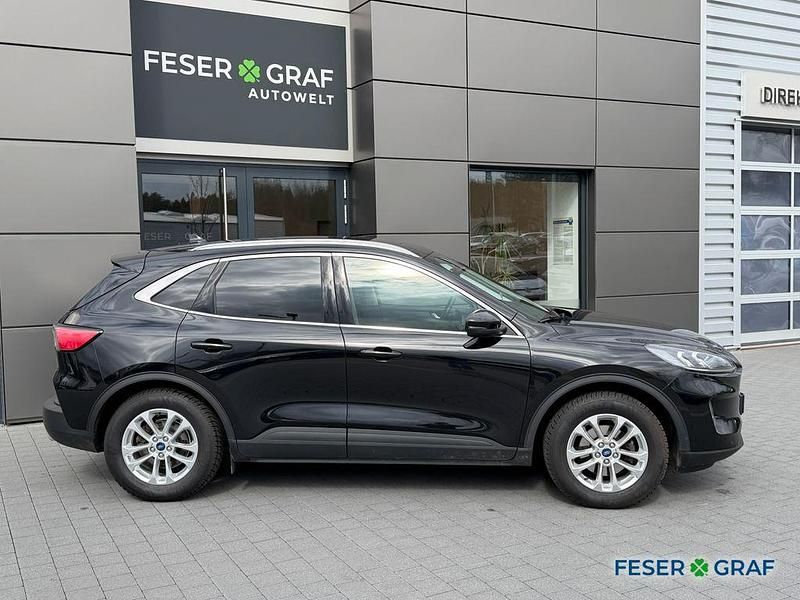 Usado Ford Kuga Titanium 190 HP (139 kW) 2020 Preto SUV