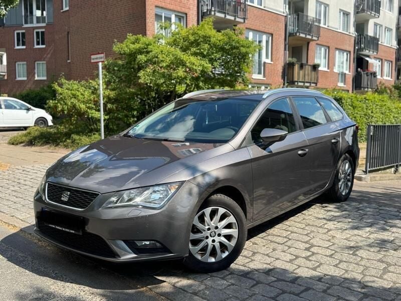 Grau Gebraucht 2014 Seat Leon ST Kombi | 4.999 € (Superpreis) - Bild 1/4