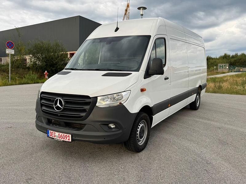 Weiß Gebraucht 2023 Mercedes Sprinter Van | 32.900 € (Superpreis) - Bild 1/4
