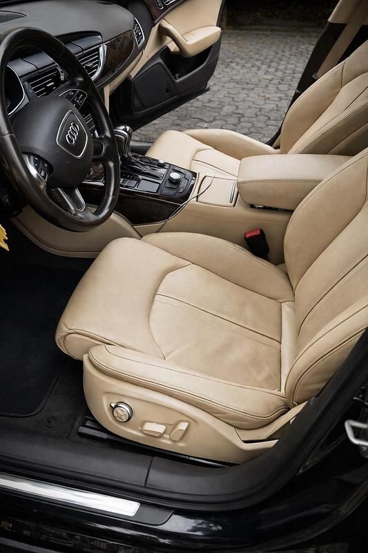 Gebraucht Audi A6 205 PS (150 kW) 2013 Blau Kombi