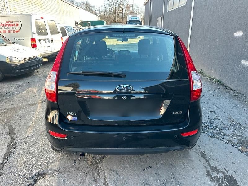 Gebraucht Lada Kalina 98 PS (72 kW) 2017 Schwarz Limousine