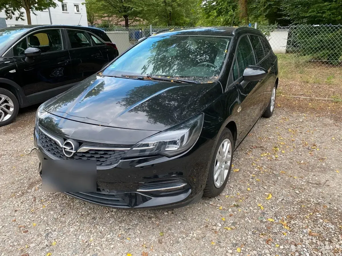 Gebraucht Opel Astra 122 PS (89 kW) 2022 Schwarz Kleinwagen