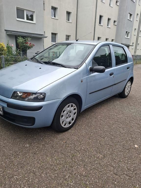 Blau Gebraucht 2002 Fiat Punto Dynamic Kleinwagen | 950 € (Guter Preis) - Bild 1/4