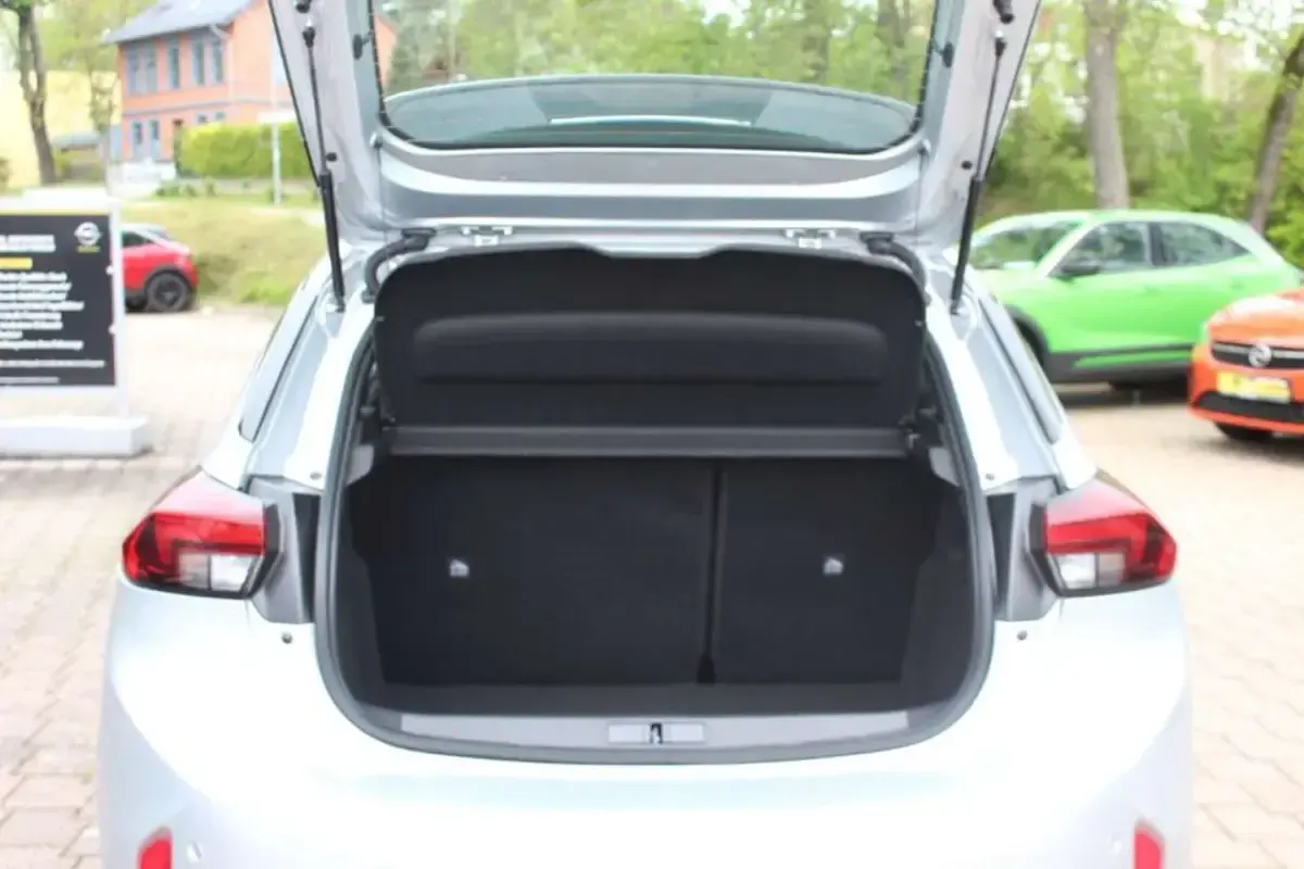 Gebraucht Opel Corsa Edition 101 PS (74 kW) 2026 Silber Kleinwagen