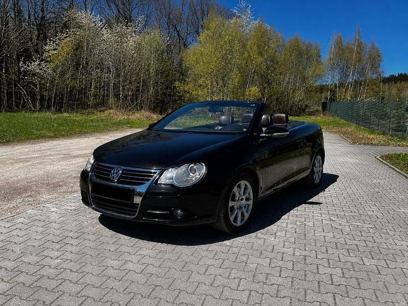 Second-hand VW Eos Edition 122 CP (89 kW) 2009 Negru Cabrio