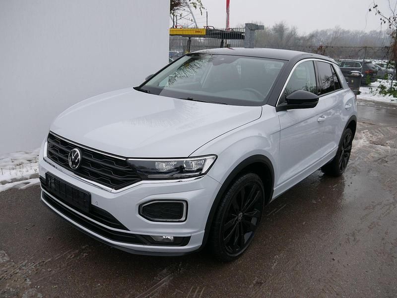 White silver Gebraucht 2021 VW T-Roc United SUV | 23.590 € (Fairer Preis) - Bild 1/4