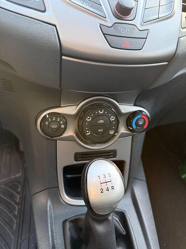 Gebraucht Ford Fiesta Trend 82 PS (60 kW) 2009 Blau Kleinwagen