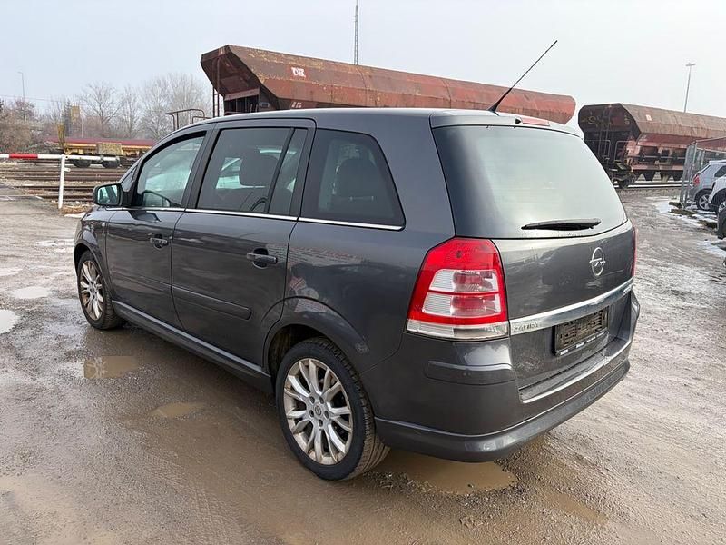 Gebraucht Opel Zafira Eco 150 PS (110 kW) 2010 Grau Van / Kleinbus