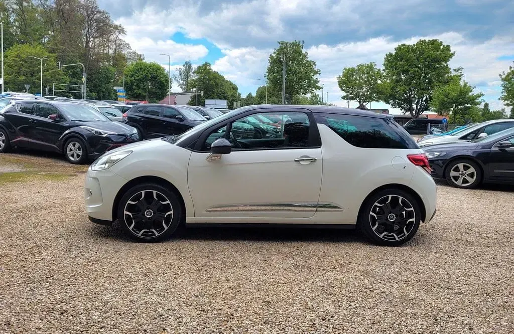 Gebraucht Citroën DS3 So Chic 120 PS (88 kW) 2013 Lack weiss banquise + schwarz Kleinwagen