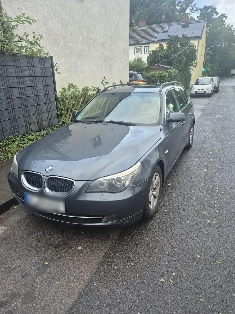 Gebraucht BMW 520 177 PS (130 kW) 2007 Grau Kombi