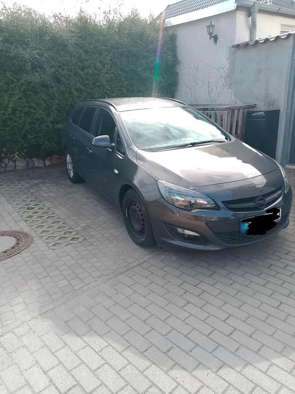 Gebraucht Opel Astra 110 PS (80 kW) 2014 Grau Kombi