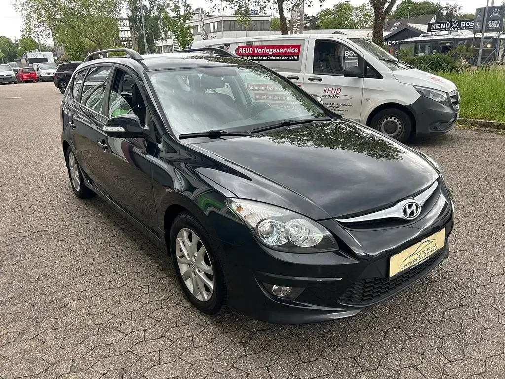 Usado Hyundai i30 Edition 90 CV (66 kW) 2011 Negro Familiar
