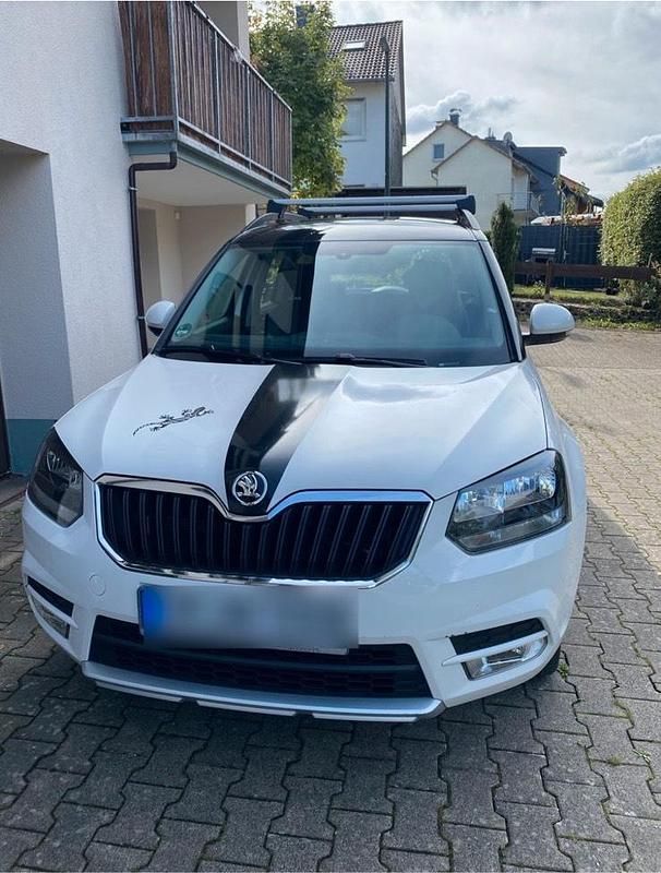 Weiß Gebraucht 2017 Skoda Yeti SUV | 9.400 € (Guter Preis) - Bild 1/4
