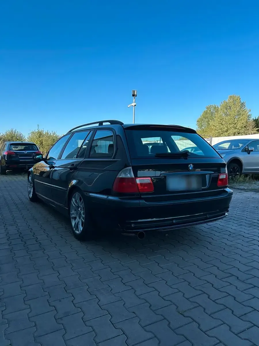 Gebraucht BMW 318 143 PS (105 kW) 2004 Schwarz Kombi
