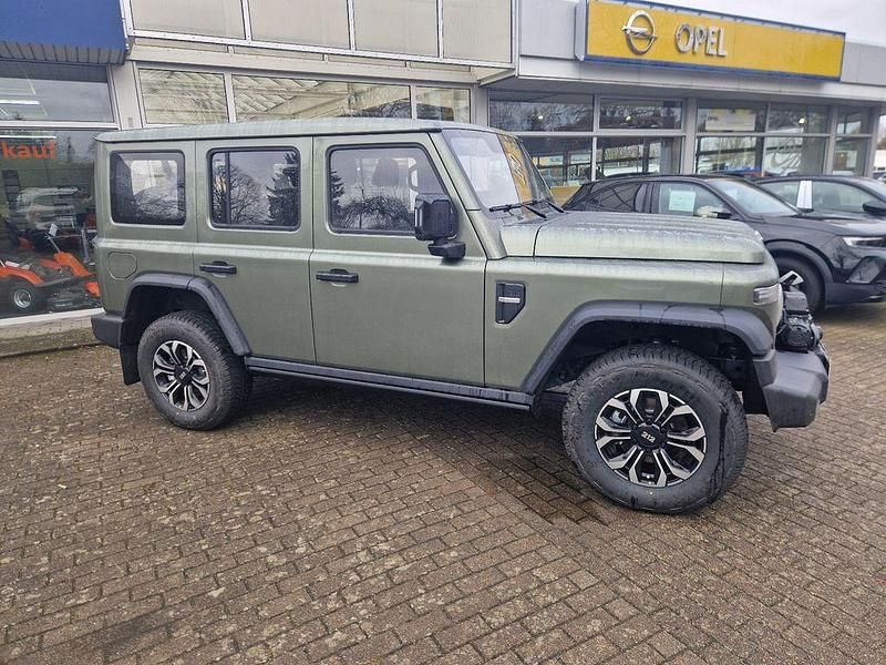 Neu BAW 212 166 PS (122 kW) 2026 Grün SUV