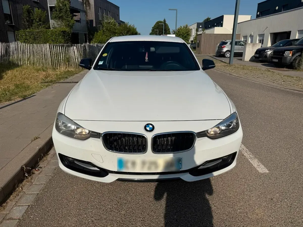 Używany BMW 320 184 KM (135 kW) 2013 Biały Sedan/Limuzyna