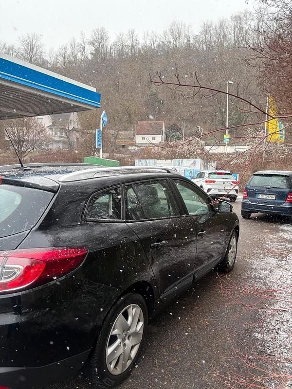 Gebraucht Renault Mégane GrandTour 101 PS (74 kW) 2012 Schwarz Kombi