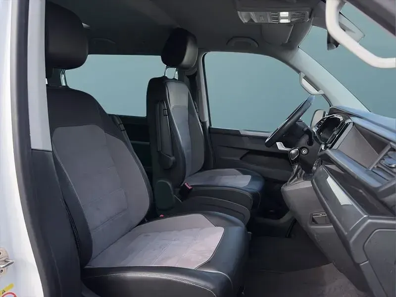 Gebraucht VW Multivan 204 PS (150 kW) 2021 Weiß Van / Kleinbus