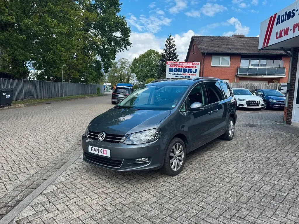 Gebraucht VW Sharan Highline 177 PS (130 kW) 2015 Grau Van / Kleinbus
