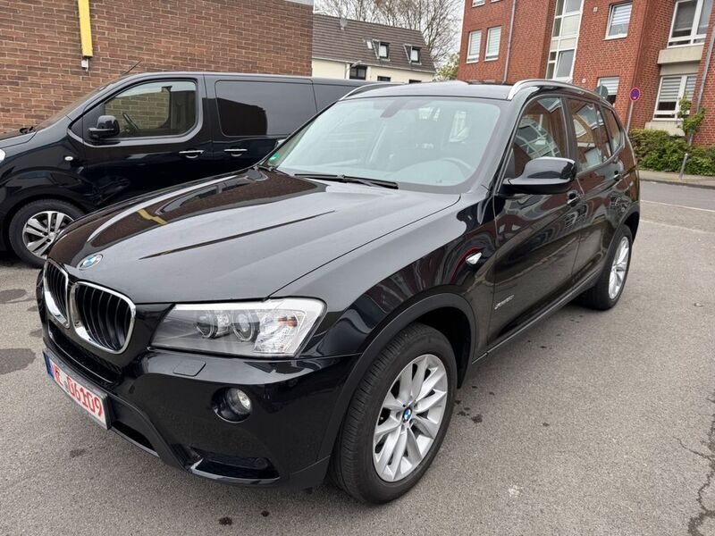 Black sapphire metallic Gebraucht 2013 BMW X3 Sport Line SUV | 16.990 € (Fairer Preis) - Bild 1/4