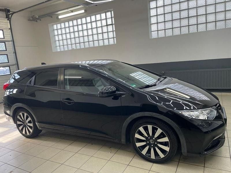 Schwarz Gebraucht 2014 Honda Civic Executive Kombi | 10.900 € (Fairer Preis) - Bild 1/4