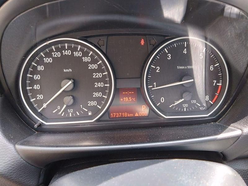 Schwarz Gebraucht 2010 BMW 130 Performance Kleinwagen | 11.900 € (Superpreis) - Bild 1/2
