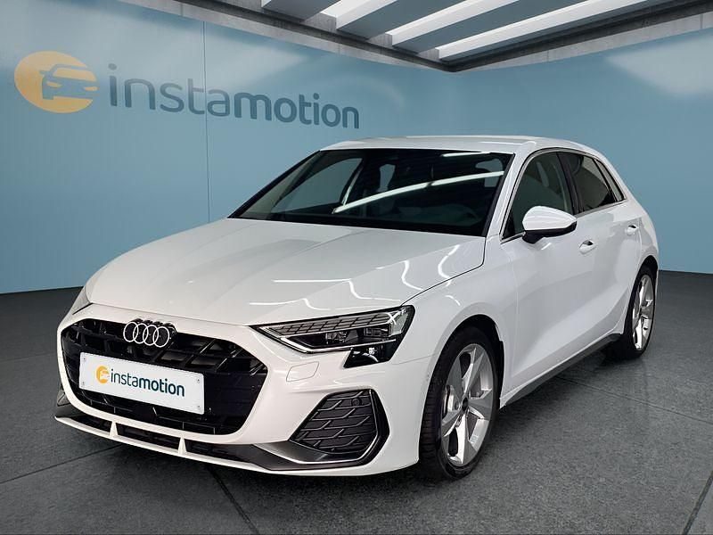 Weiß Gebraucht 2024 Audi A3 Sportback Kleinwagen | 37.849 € (Teuer) - Bild 1/4