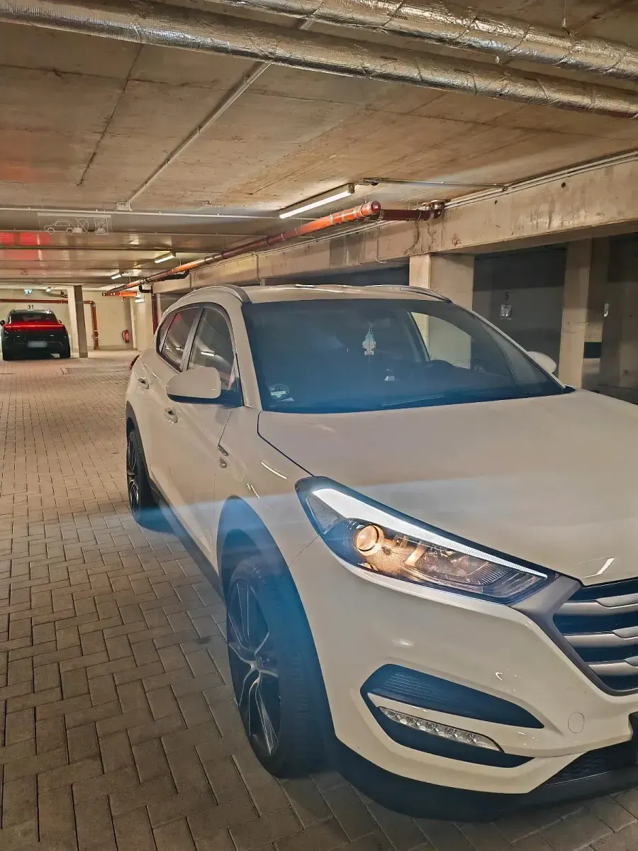 Gebraucht Hyundai Tucson 112 PS (82 kW) 2017 Weiß SUV