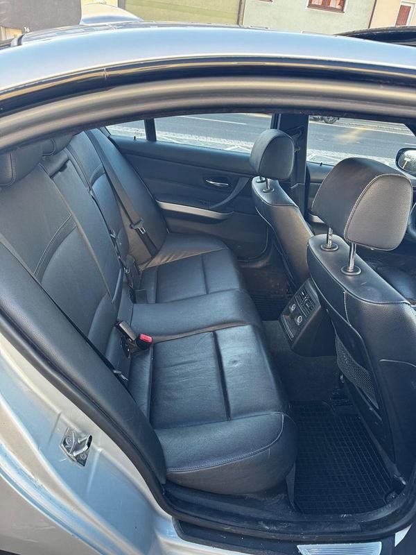 Gebraucht BMW 330 M Sport 272 PS (200 kW) 2009 Silber Limousine